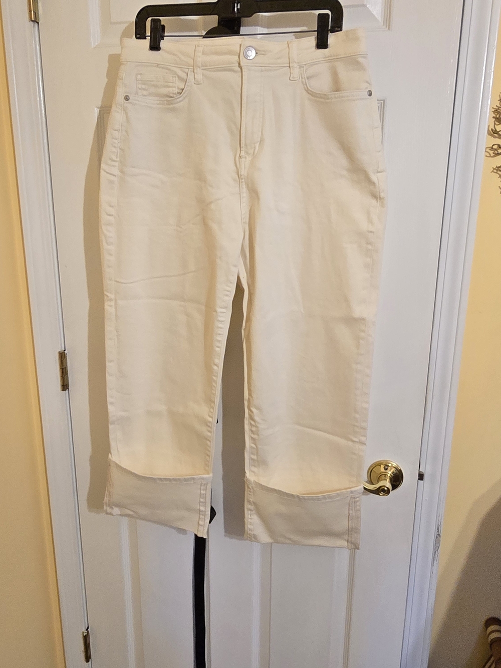 LC Lauren Conrad Cropped Cream Straight-Leg Jeans